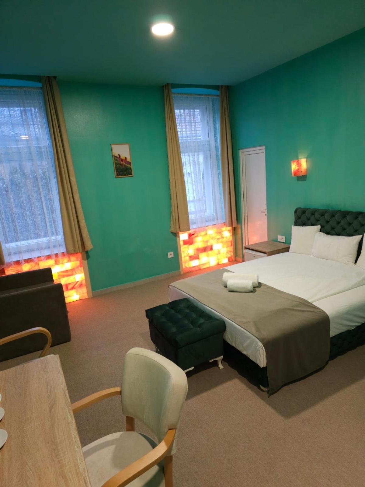 Fantastico Exlcusive Hotel Senta Exterior foto
